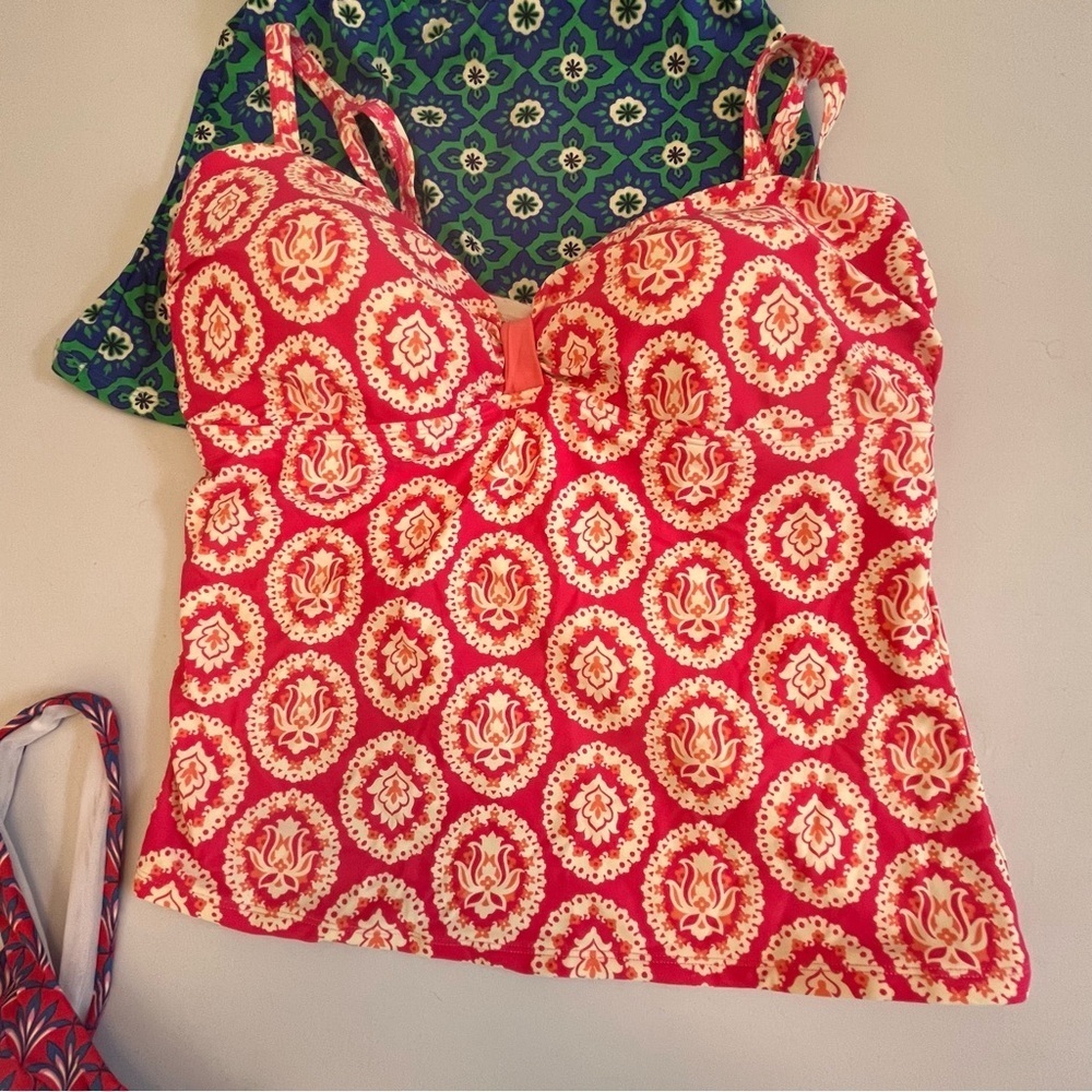 Boden Women's Swim Bikini Tops Lot of 3, Red, Green, Cream Size 16/18 - Picture 3 of 9
